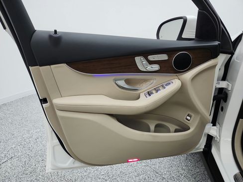 Used 2022 Mercedes-Benz GLC 300 image 14
