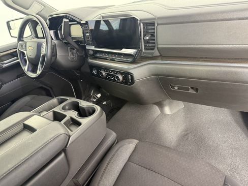 Used 2023 Chevrolet Silverado 1500 LT AWD/4WD image 11
