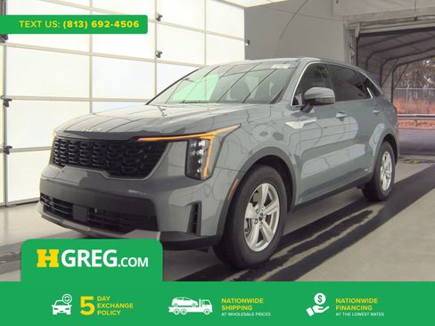 Used 2025 Kia Sorento LX image 1