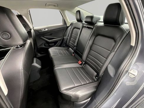 Used 2024 Volkswagen Jetta SE FWD image 26