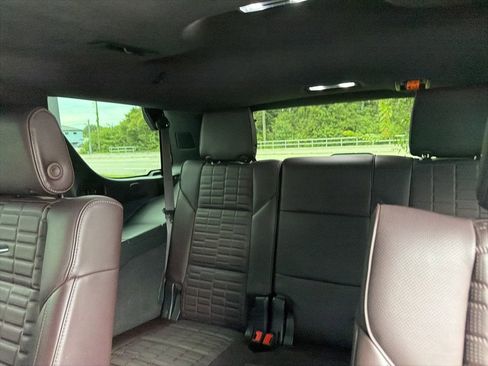 Used 2021 Cadillac Escalade Premium Luxury Platinum AWD/4WD image 6