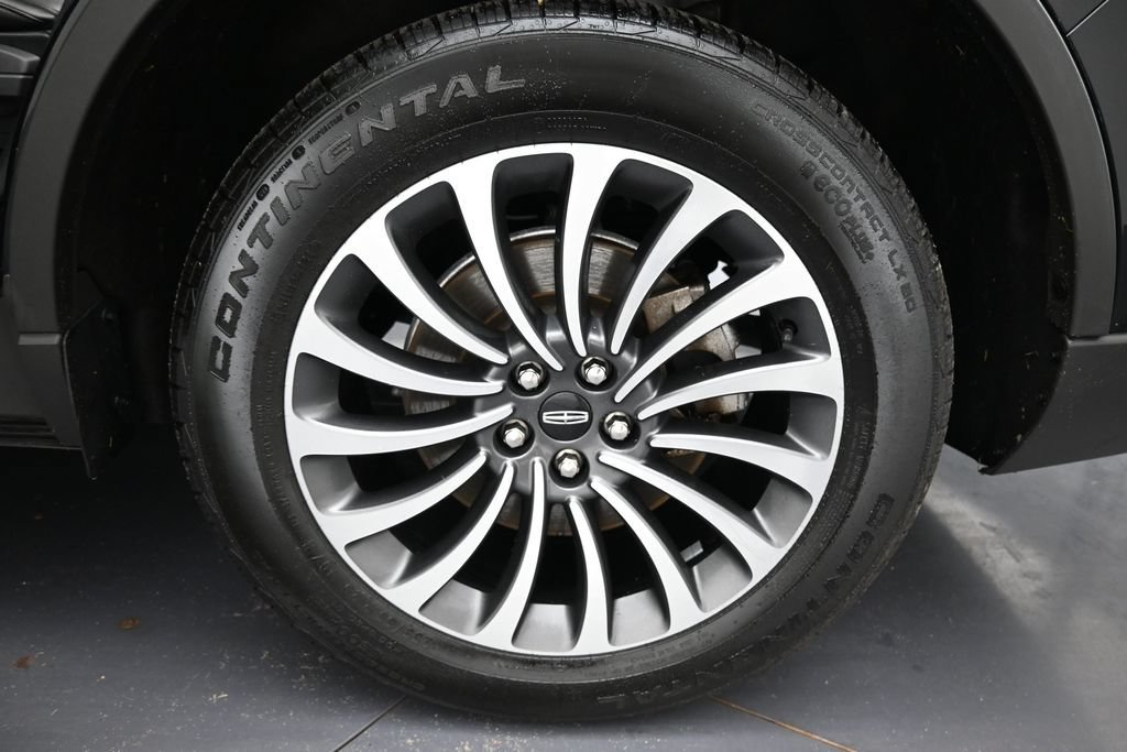 Used 2022 Lincoln Aviator AWD w/ Premium Package image 37