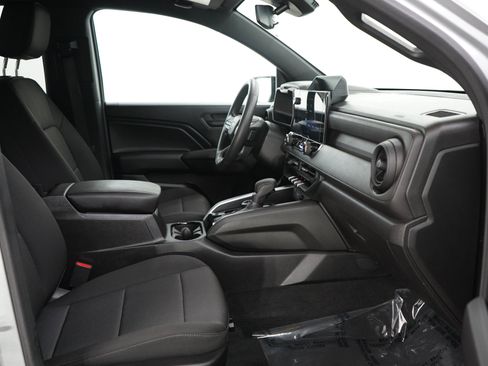 Used 2023 Chevrolet Colorado Trail Boss w/ LPO, Dark Essentials Package AWD/4WD image 11