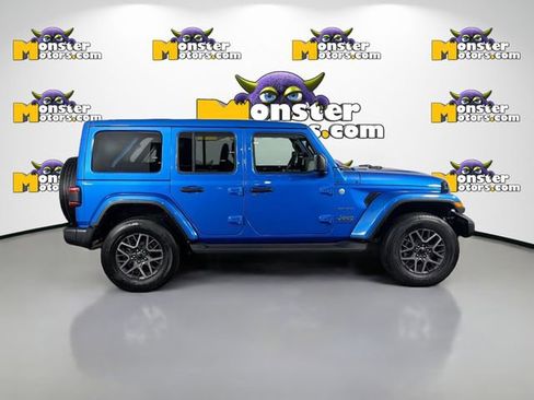 Used 2024 Jeep Wrangler Unlimited Sahara AWD/4WD image 4