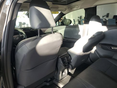 Used 2024 Lexus RZ 450e Premium w/ Technology Package image 10