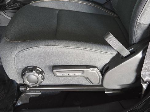 New 2025 Jeep Gladiator Sport image 22