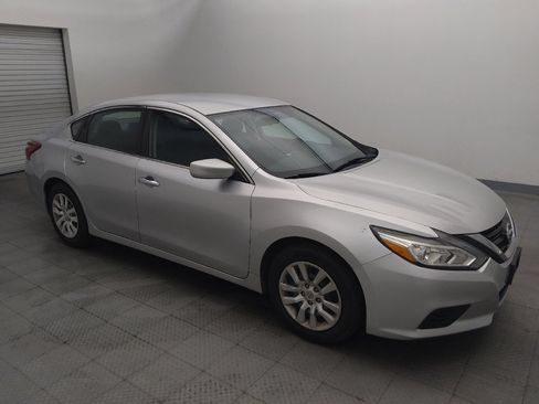 Used 2018 Nissan Altima 2.5 S w/ S Convenience Package FWD image 11