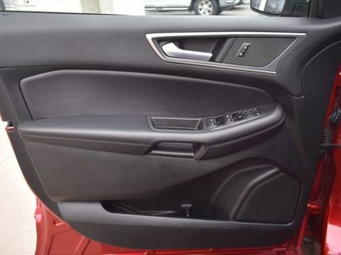 Used 2024 Ford Edge SEL w/ Convenience Package image 18