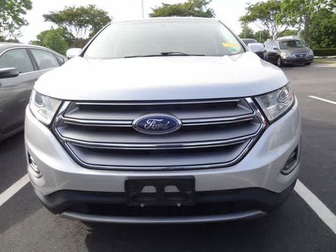 Used 2018 Ford Edge Titanium w/ Technology Package FWD image 10