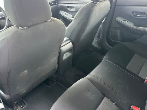 Used 2025 Nissan Sentra SV w/ All-Weather Package FWD image 5