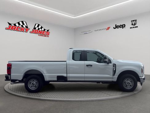 Used 2025 Ford F250 XL w/ 360-Degree Camera Package RWD image 10