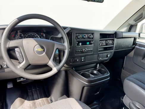 Used 2025 Chevrolet Express 2500 w/ Driver Convenience Package RWD image 17