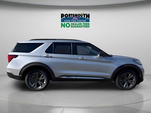 Used 2025 Ford Explorer Active w/ Active Comfort Package image 7