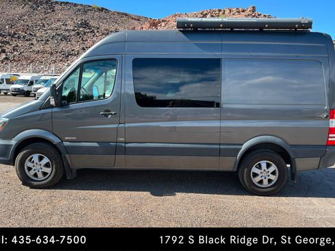 Used 2015 Mercedes-Benz Sprinter 2500 image 2