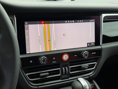 New 2026 Porsche Macan AWD/4WD image 12