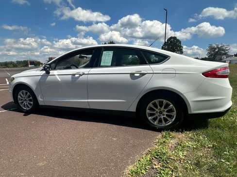 Used 2016 Ford Fusion S image 4