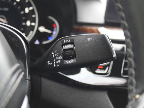 Used 2017 BMW 530i xDrive AWD/4WD image 30