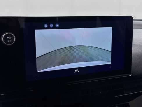 Used 2024 Honda Prologue EX image 23