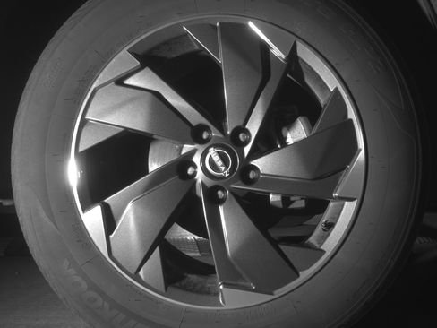 Used 2025 Nissan Rogue SV image 13