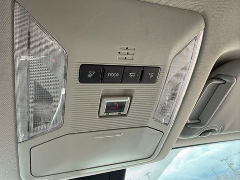 Used 2025 Toyota RAV4 XLE image 20