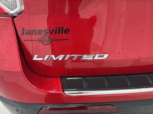 Used 2022 Ford Explorer Limited w/ Class IV Trailer Tow Package AWD/4WD image 39