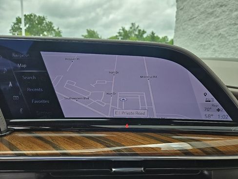Certified 2024 Cadillac Escalade Sport Platinum w/ LPO, Floor Liner Package AWD/4WD image 22