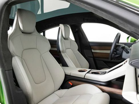 Certified 2022 Porsche Taycan Turbo S AWD/4WD image 39