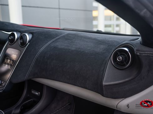 Used 2017 McLaren 570S Coupe image 24