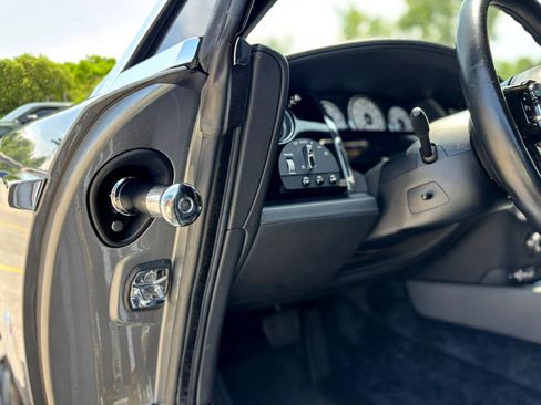 Used 2016 Rolls-Royce Wraith image 15