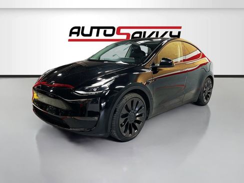 Used 2022 Tesla Model Y Performance image 3