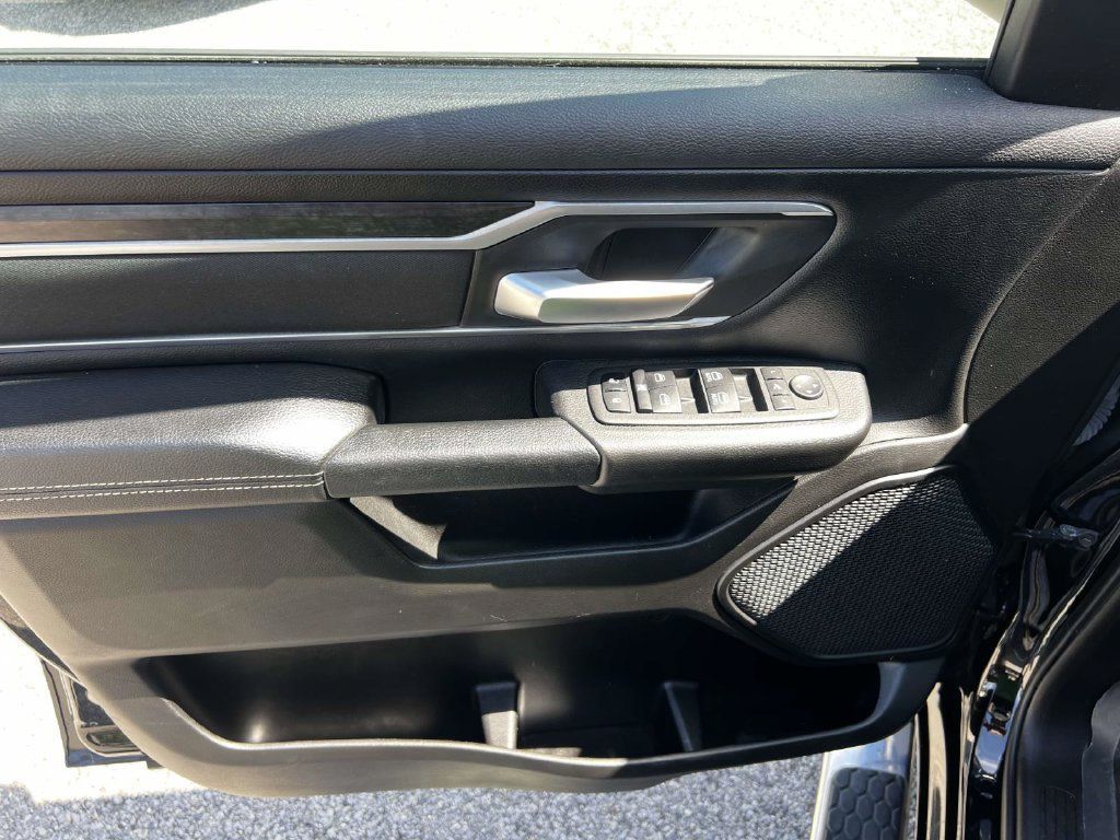 Used 2023 RAM 1500 Big Horn AWD/4WD image 14