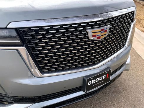 Used 2024 Cadillac Escalade Premium Luxury w/ Performance Package image 29