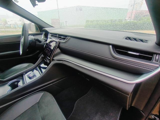 Used 2025 Jeep Grand Cherokee L Altitude RWD image 52