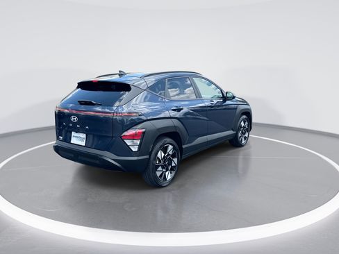 Used 2025 Hyundai Kona SEL FWD image 9