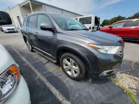Used 2013 Toyota Highlander Limited FWD image 3