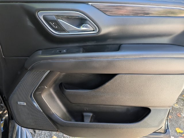 Used 2021 Chevrolet Suburban LT AWD/4WD image 33