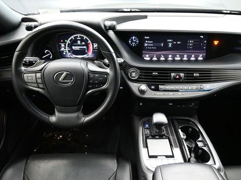 Used 2020 Lexus LS 500 w/ Accessory Package (Z2) RWD image 6