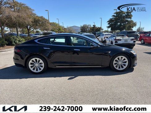 Used 2017 Tesla Model S 75D image 1