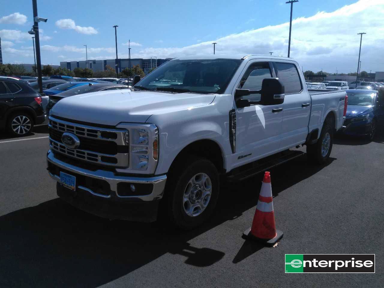 Used 2025 Ford F250 XLT AWD/4WD image 4