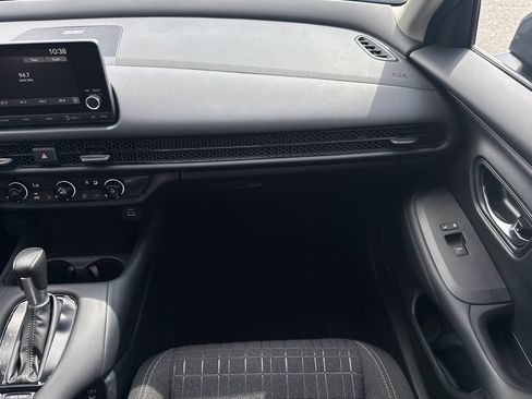 Used 2024 Honda HR-V LX image 31