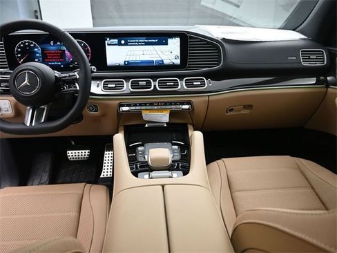 New 2026 Mercedes-Benz GLS 450 4MATIC image 9