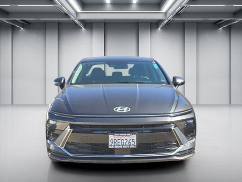 Used 2025 Hyundai Sonata SEL FWD image 2