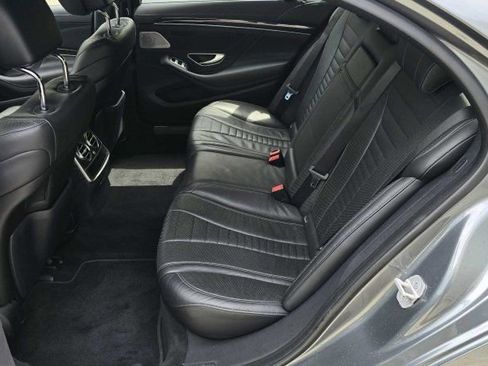 Used 2016 Mercedes-Benz S 550 Sedan image 29