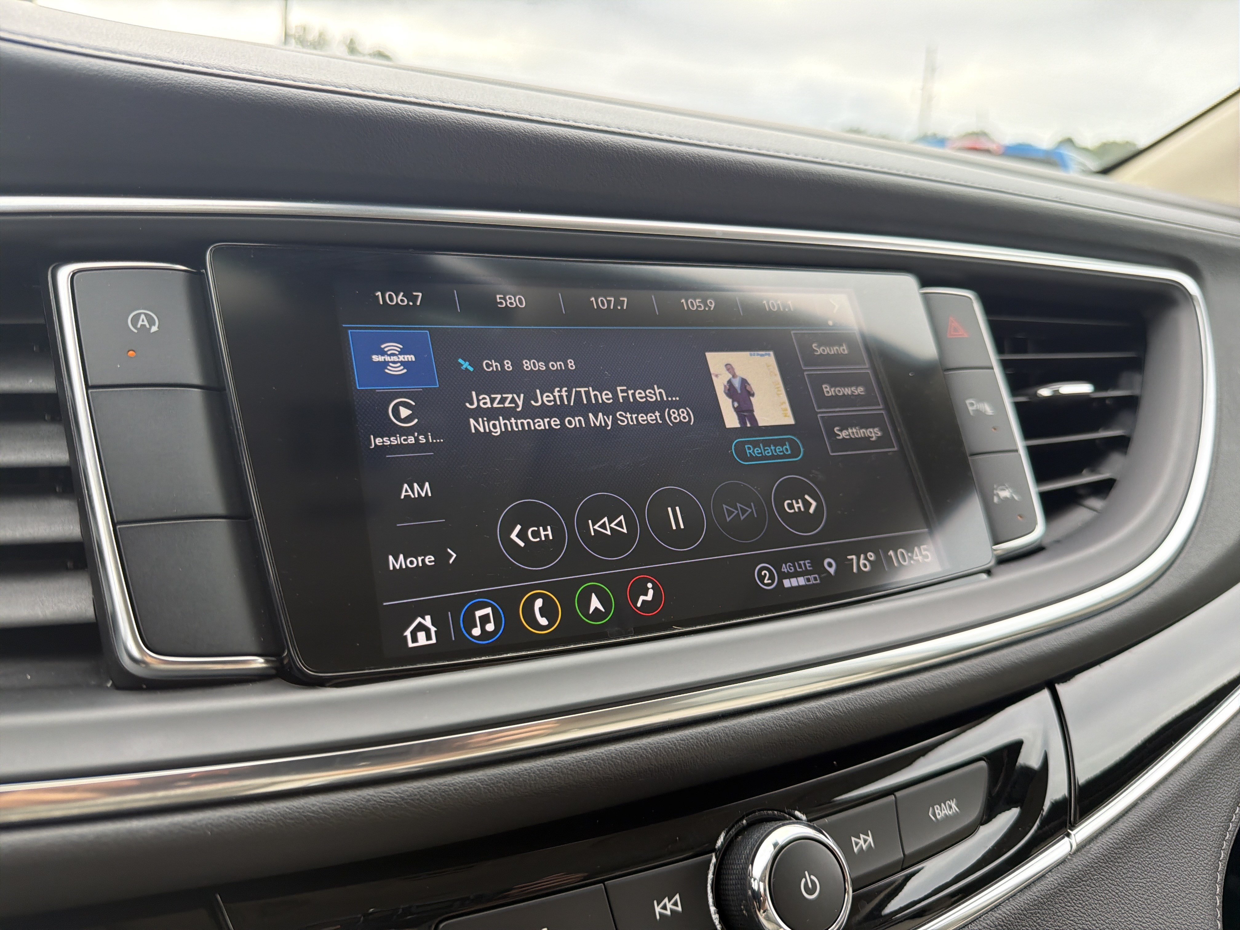 Used 2023 Buick Enclave Avenir FWD image 24