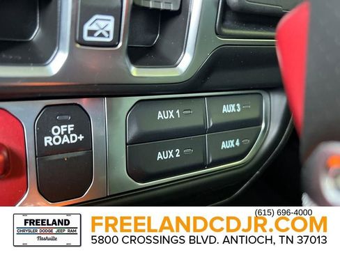 New 2025 Jeep Gladiator Mojave w/ Convenience Group image 19