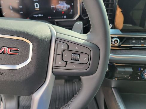 New 2026 GMC Sierra 1500 SLT image 17