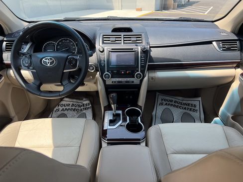 Used 2013 Toyota Camry XLE FWD image 27