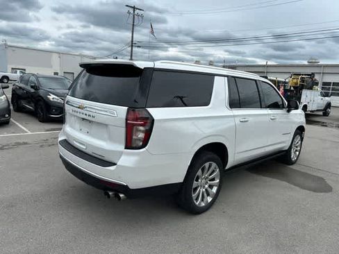 Used 2021 Chevrolet Suburban Premier AWD/4WD image 22