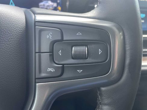 Used 2022 Chevrolet Silverado 1500 LT AWD/4WD image 15