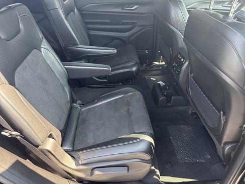 Used 2024 Jeep Grand Cherokee L Laredo image 17